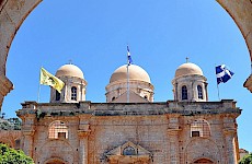 Μονή Αγίας Τριάδας των Τζαγκαρόλων - Χανιά